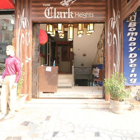 Hotel Clark Heights Nuova Delhi Esterno foto