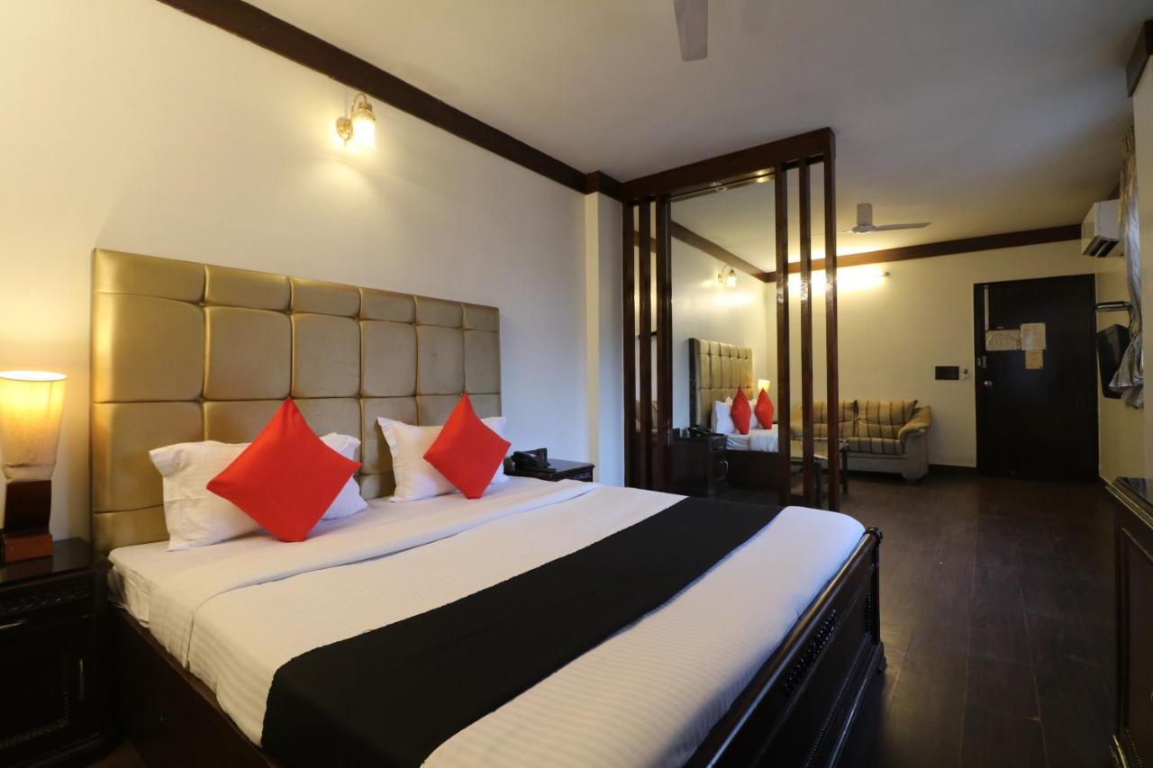 Hotel Clark Heights Nuova Delhi Esterno foto