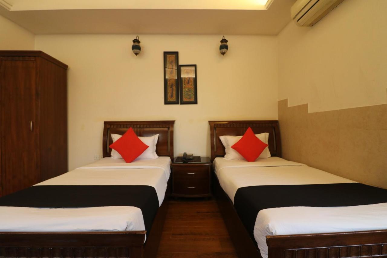 Hotel Clark Heights Nuova Delhi Esterno foto