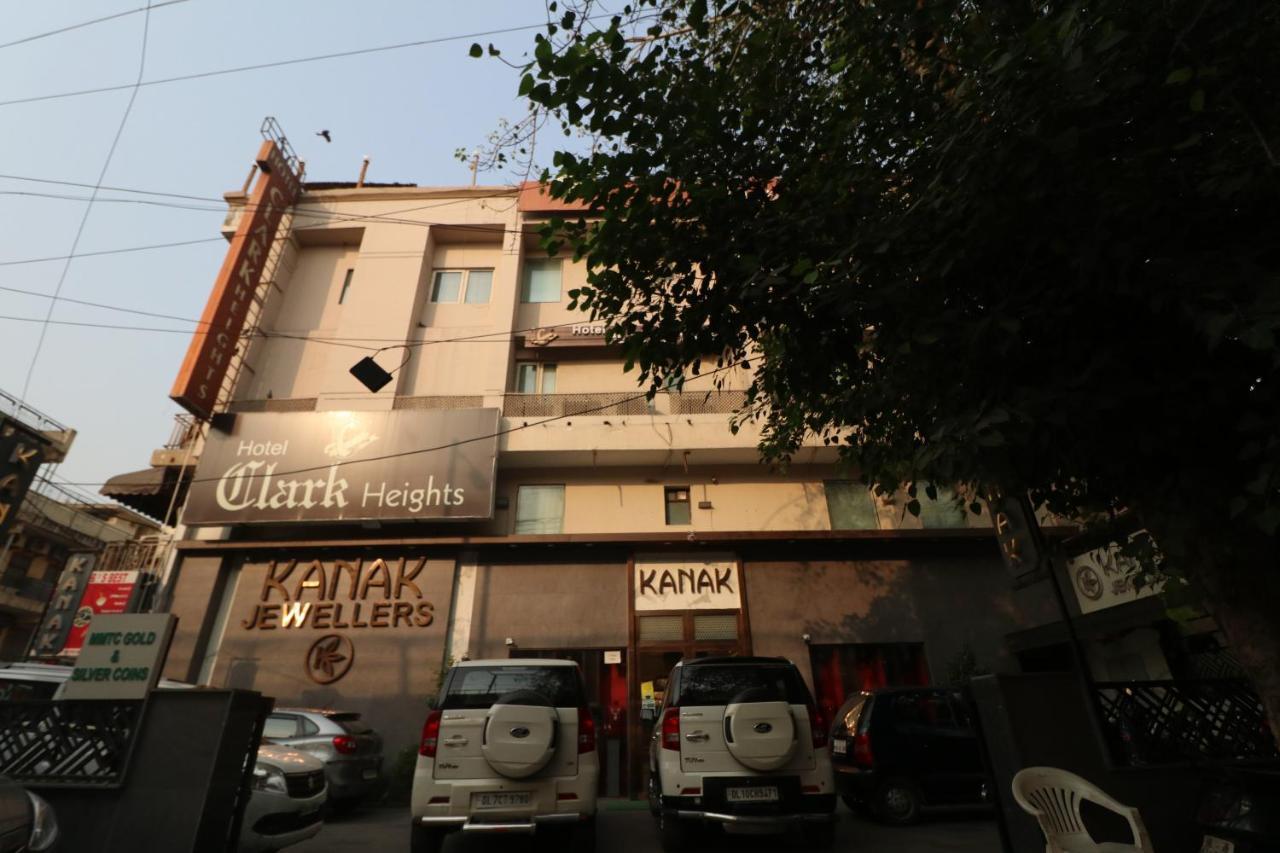 Hotel Clark Heights Nuova Delhi Esterno foto