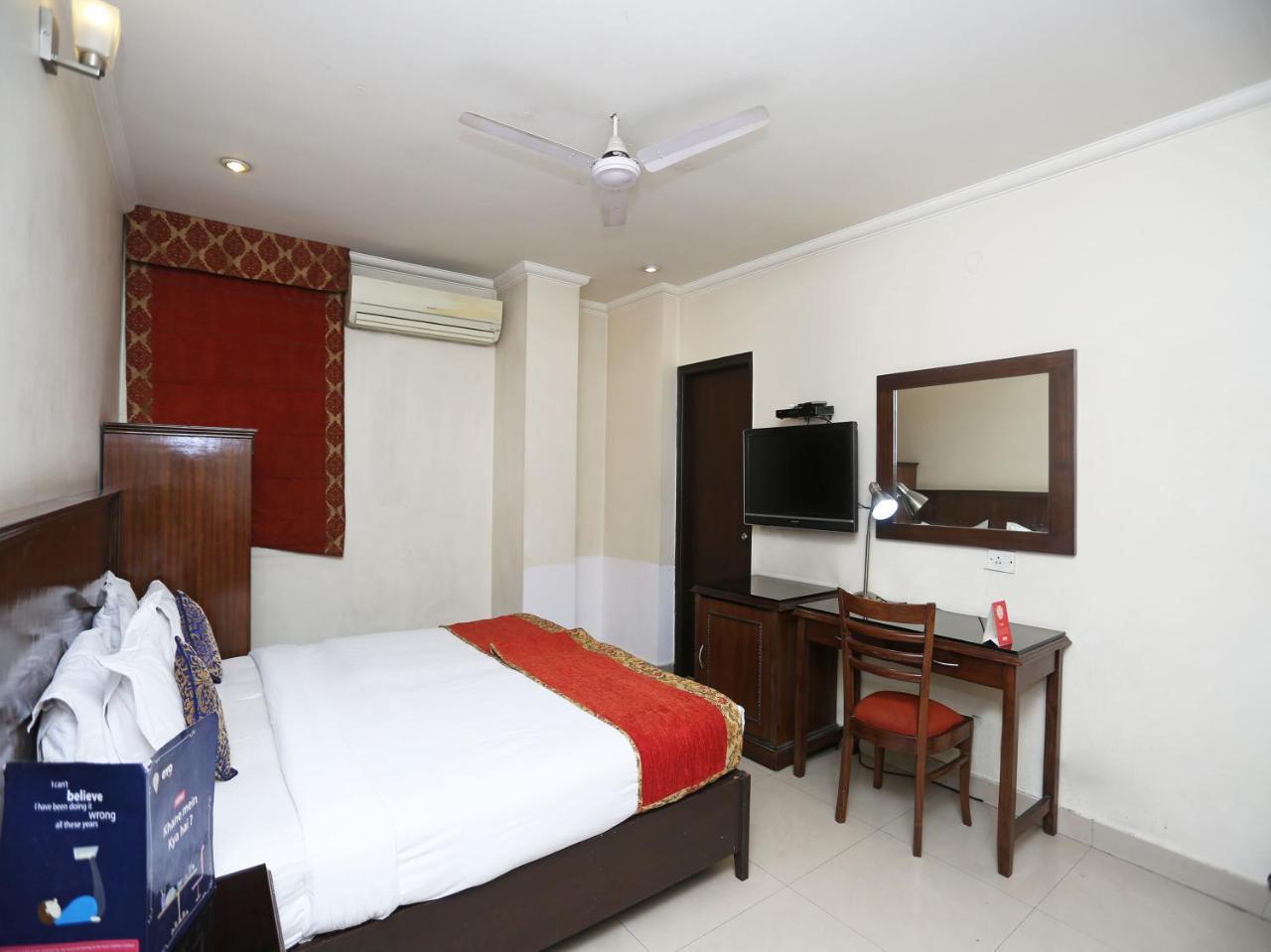 Hotel Clark Heights Nuova Delhi Esterno foto
