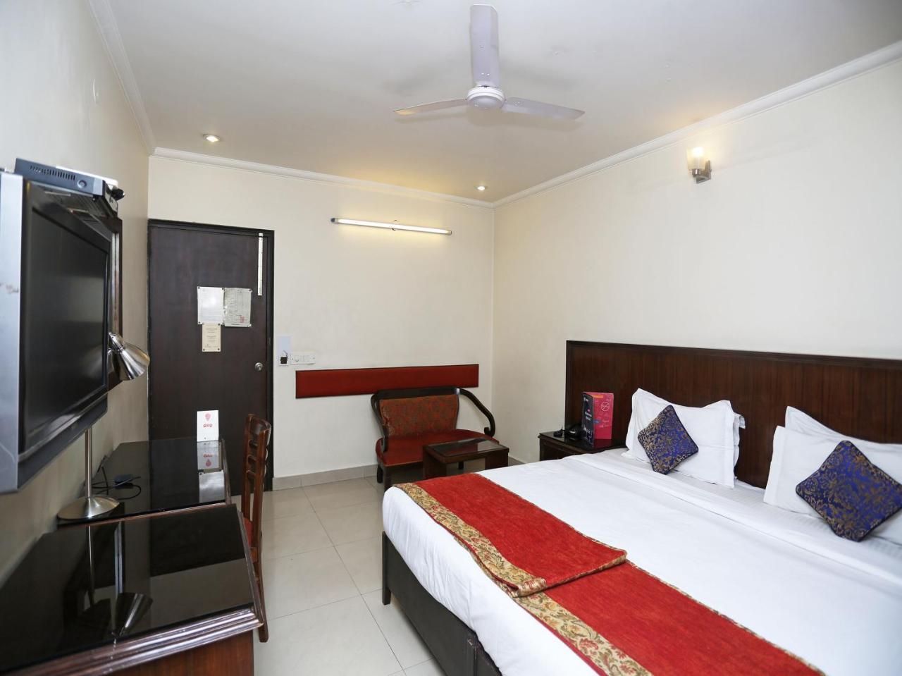 Hotel Clark Heights Nuova Delhi Esterno foto