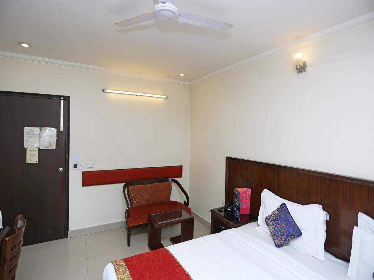 Hotel Clark Heights Nuova Delhi Esterno foto